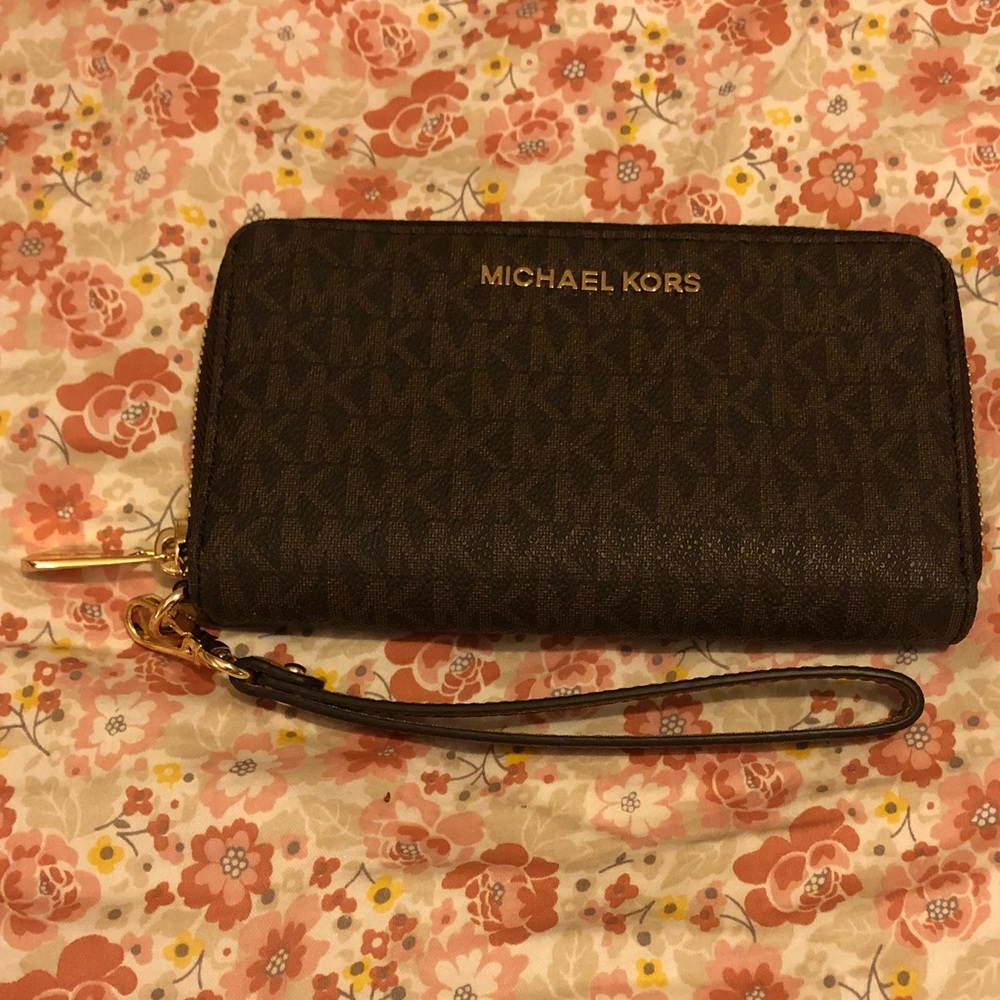 ✨NEW ITEM✨ MK Wallet